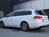 Volkswagen Passat foto 3