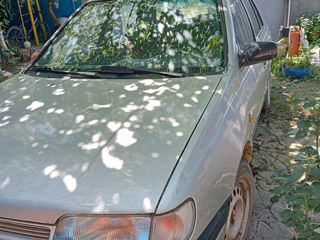 Nissan Sunny foto 2