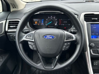 Ford Fusion foto 12