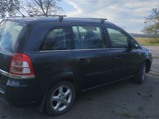 Opel Zafira foto 4