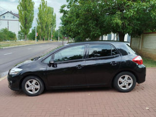 Toyota Auris foto 1