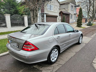 Mercedes C-Class foto 5