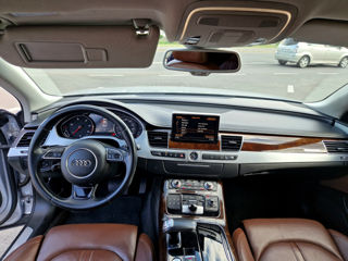 Audi A8 фото 6