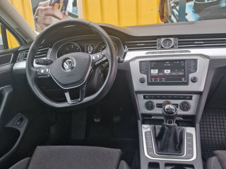 Volkswagen Passat foto 2