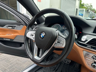 BMW 7 Series foto 9