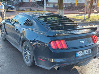 Ford Mustang foto 3