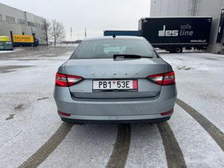 Skoda Superb foto 3