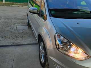 Ford Galaxy фото 2