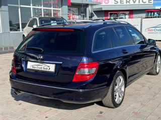 Mercedes C-Class foto 4