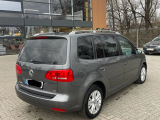 Volkswagen Touran foto 3