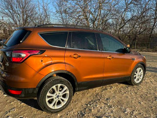 Ford Escape foto 3