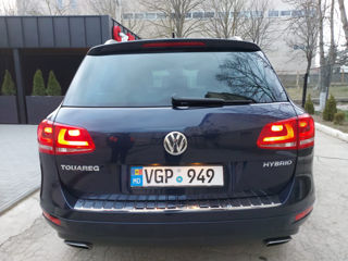Volkswagen Touareg foto 2