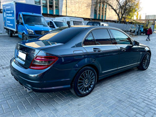 Mercedes C-Class foto 9