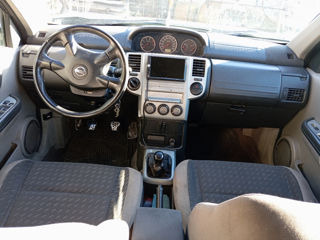 Nissan X-Trail foto 2