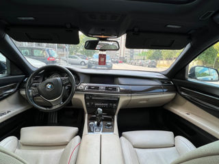 BMW 7 Series foto 3