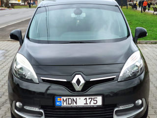 Renault Grand Scenic foto 2