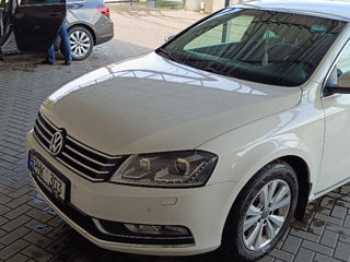 Volkswagen Passat foto 2