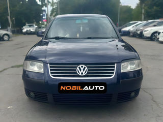 Volkswagen Passat foto 2