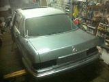 Mercedes Series (W123) foto 4