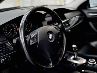 BMW 5 Series foto 5