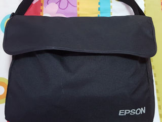 Epson EB-S02, telecomanda, geanta [stare foarte buna, lampa folosita 27 procente] foto 6