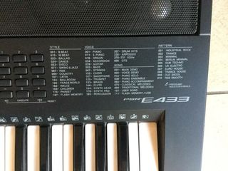 Синтезатор Yamaha PSR E433. Clapa, sintezator. foto 3