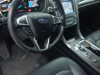 Ford Fusion foto 7