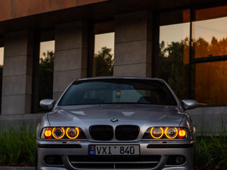 BMW 5 Series foto 6