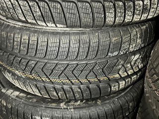 Vind anvelope noi 255/55 R18 ,noi de iarna! Pirelli winter sport