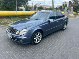 Mercedes E-Class foto 7