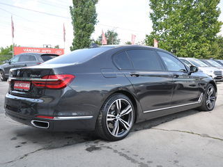 BMW 7 Series foto 8