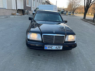 Mercedes E-Class foto 3