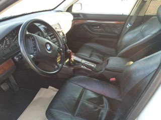 BMW 5 Series foto 5