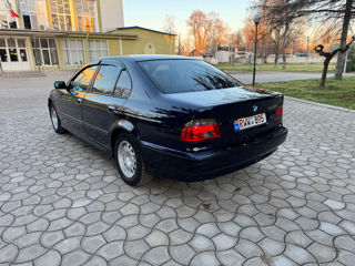 BMW 5 Series foto 6