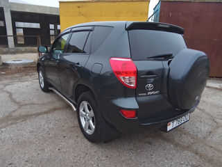 Toyota Rav 4 foto 2