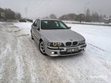 BMW 5 Series foto 2