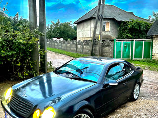 Mercedes CLK-Class foto 1