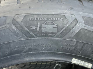 235/60 R20 Goodyear UGP+. BMW IX. Зима. Доставка! foto 2