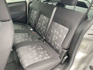 Opel Combo foto 17