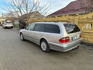 Mercedes E-Class foto 2