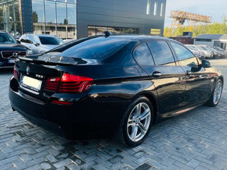 BMW 5 Series foto 3