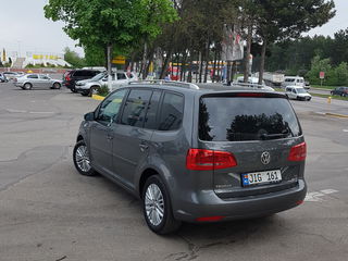 Volkswagen Touran foto 3