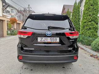 Toyota Highlander foto 2