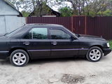 Mercedes Series (W124) foto 8