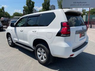 Toyota Land Cruiser Prado foto 8