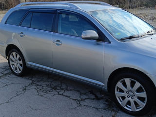 Toyota Avensis foto 5