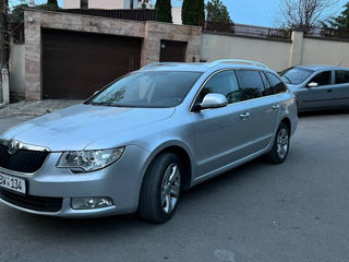 Skoda Superb foto 2