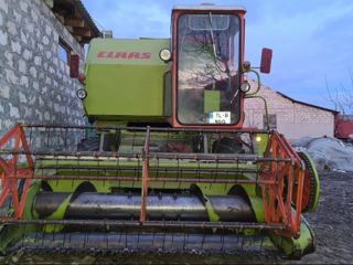 Claas Compact 30