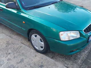 Hyundai Accent foto 7