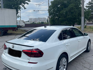 Volkswagen Passat foto 2